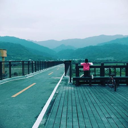 Pu Shi Homestay Yuli Bagian luar foto