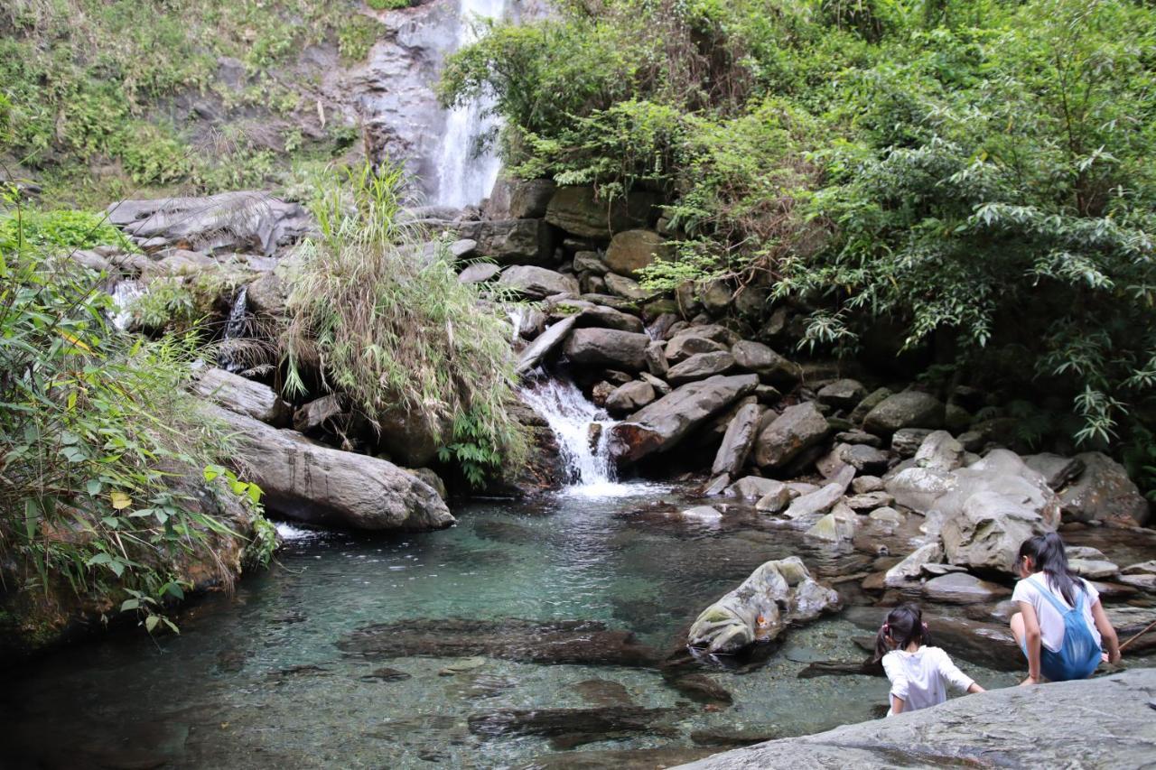 Pu Shi Homestay Yuli Bagian luar foto